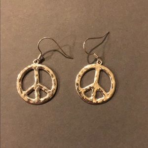 Peace sign earrings!